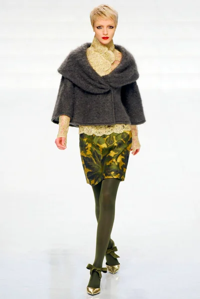 Look 28